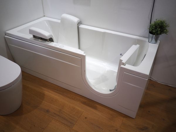 Walk In Tub Installation in Chesterland