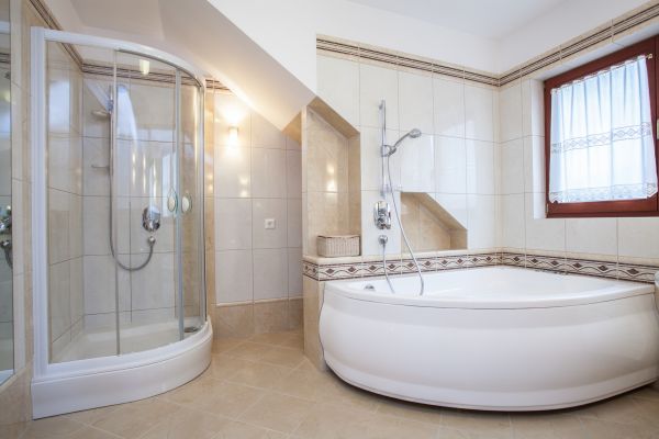 Oversized Bathtub Installation in Chesterland
