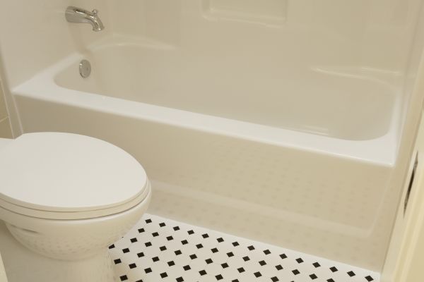 Fiberglass Tub Replacement in Chesterland